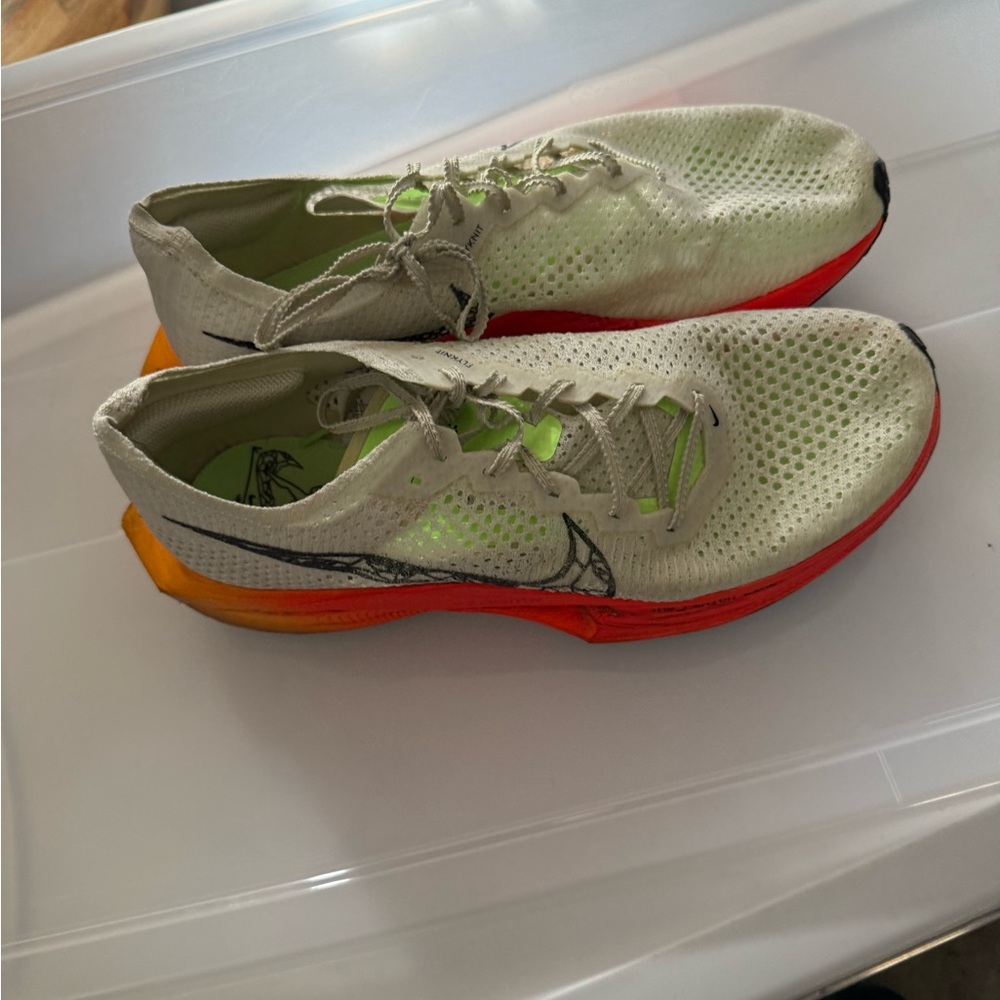 Nike ZoomX VaporFly 3 size 11.5 M